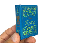 Moana Salvat Mini Book hardcover with slip case n Spanish 190p color illustrated